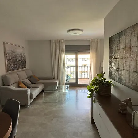 Con Piscina En Playamar * توريمولينوس